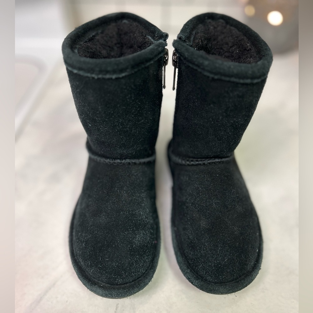 Toddler bear paw snow boots